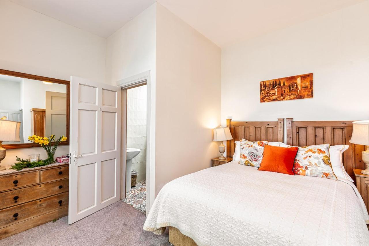 Granville House Apartments And Garden Suites Ballyferriter Buitenkant foto