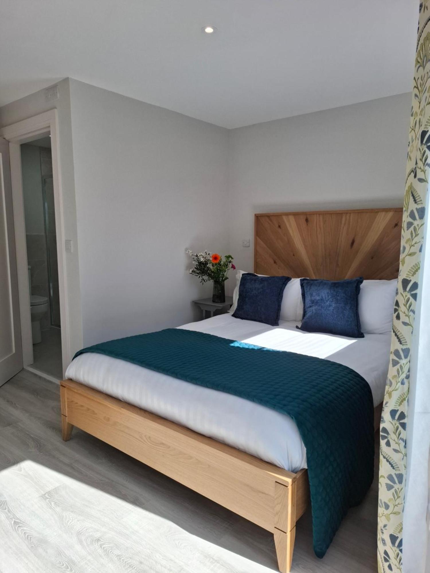 Granville House Apartments And Garden Suites Ballyferriter Buitenkant foto