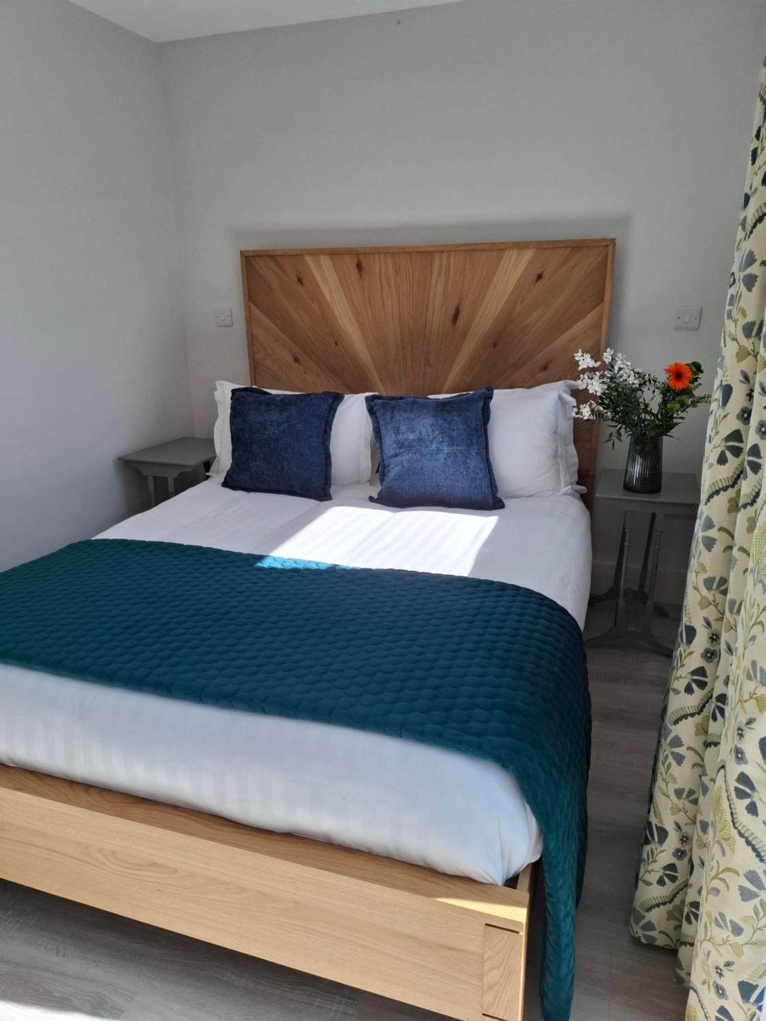 Granville House Apartments And Garden Suites Ballyferriter Buitenkant foto